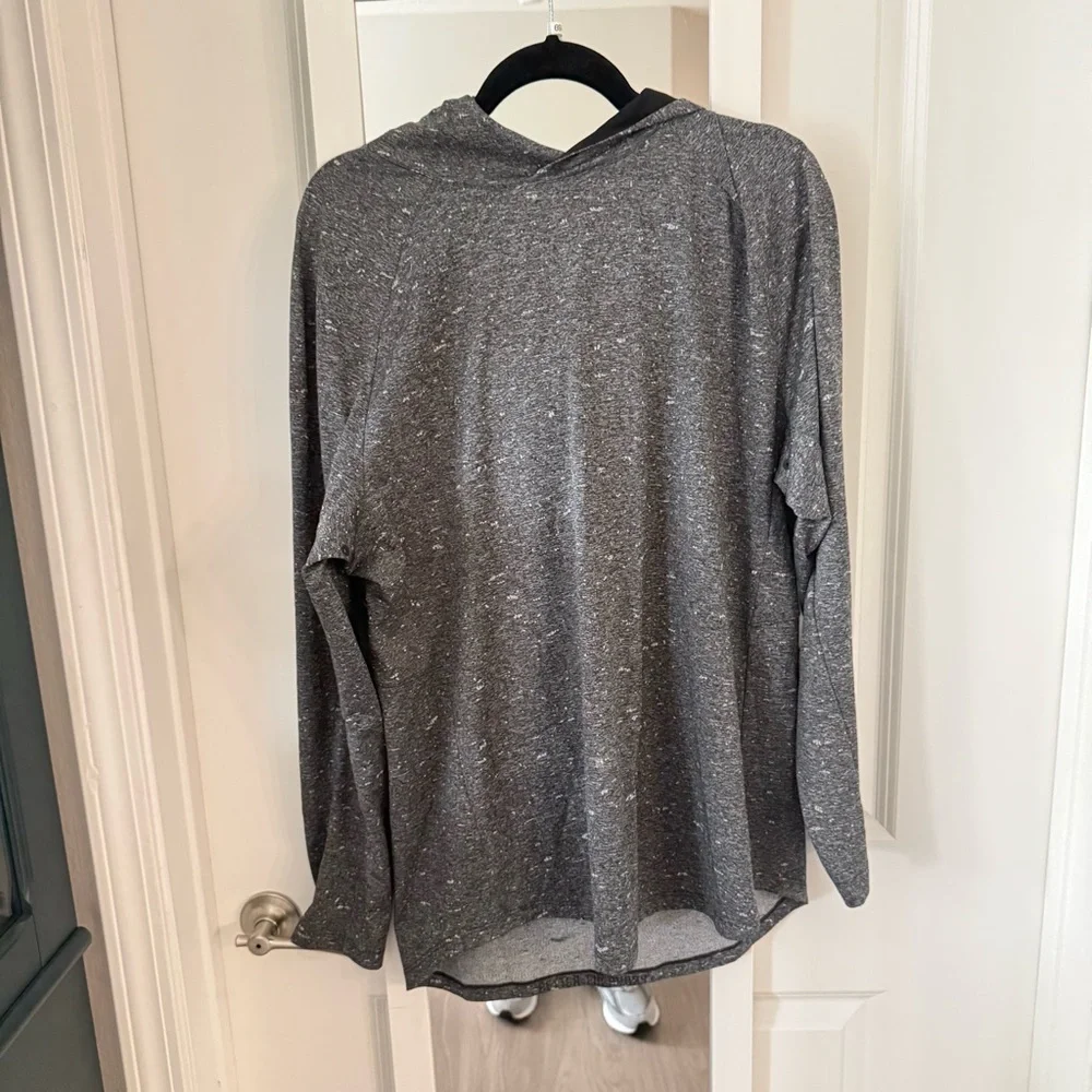 Lululemon Gray Lightweight Hooded Long Sleeve Top Size XL